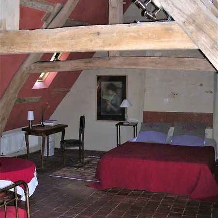 לינה וארוחת בוקר La Maison Des Aubees 3*