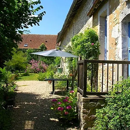 לינה וארוחת בוקר La Maison Des Aubees 3*