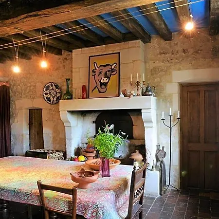 La Maison Des Aubees לינה וארוחת בוקר