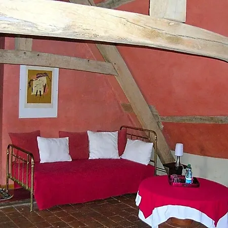 La Maison Des Aubees לינה וארוחת בוקר 3*