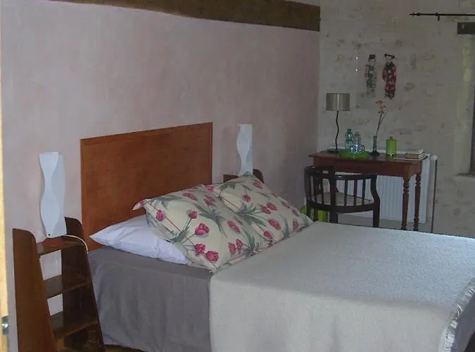 La Maison Des Aubees Bed & Breakfast 3*